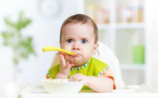 Как научить ребёнка самостоятельно кушать ложкой
