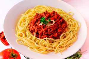spagetti-s-farshem-v-multivarke