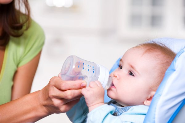 можно ли новорожденному воду пить