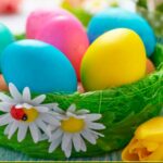 Как покрасить яйца на Пасху 2019 своими руками без красителей и химии